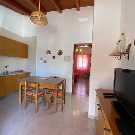 Fico D'india - Housing